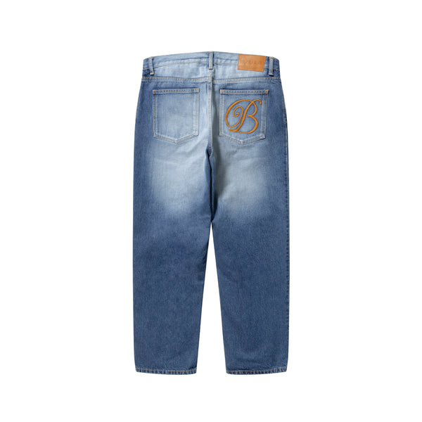 B EMBLEM BAGGY JEANS