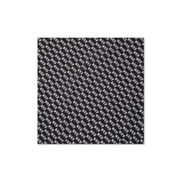 3 LETTER OE PATTERNED BANDANA