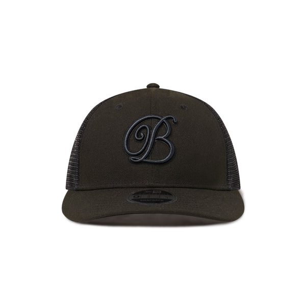 B EMBLEM NEW ERA MESH CAP BLACK