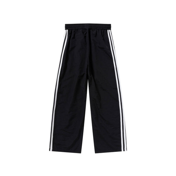 B EMBLEM WIDE NYLON PANTS