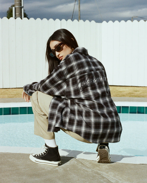 LOW SCRIPT LOOSE FLANNEL SHIRT