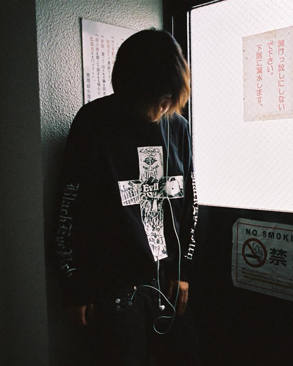 CROSS EVIL L/S TEE WHITE