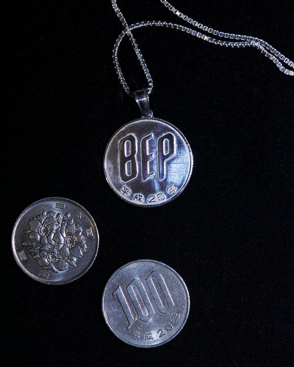 HUNDRED YEN COIN NECKLACE SILVER