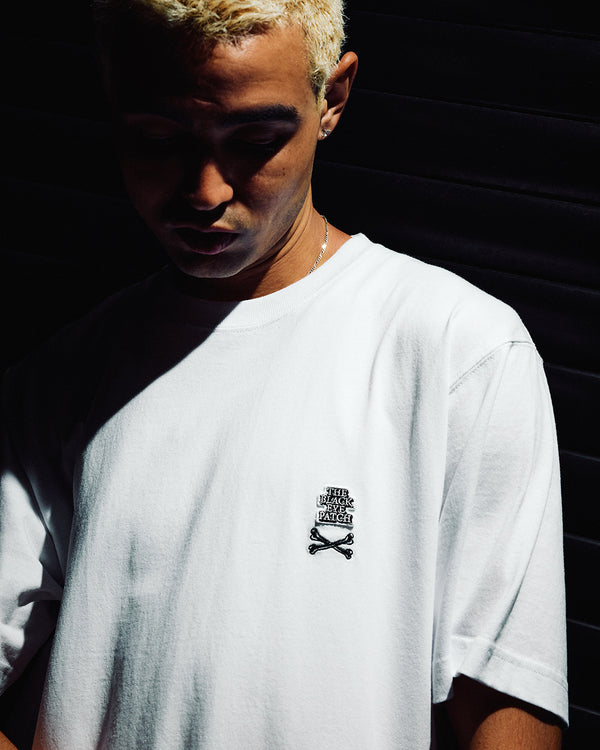SMALL CROSSBONE OG LABEL TEE BLACK