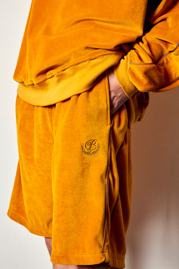 B EMBLEM PIPING VELOUR SHORTS CAMEL